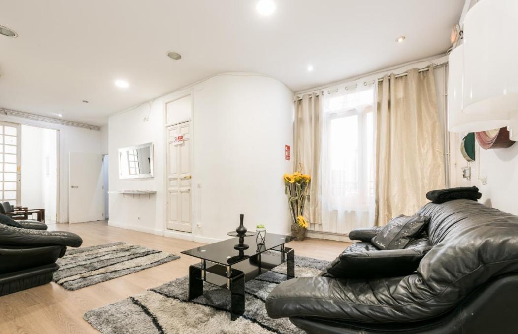 M&F 7 Rooms/7 Bathrooms Over Gran Via Madrid Luaran gambar