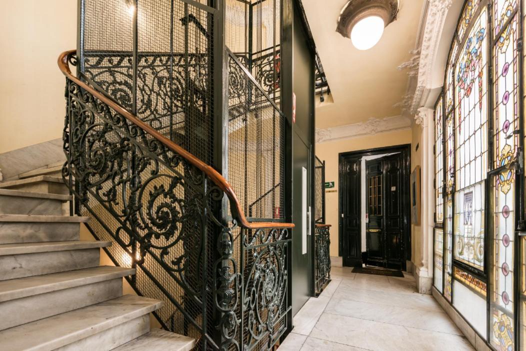 M&F 7 Rooms/7 Bathrooms Over Gran Via Madrid Luaran gambar