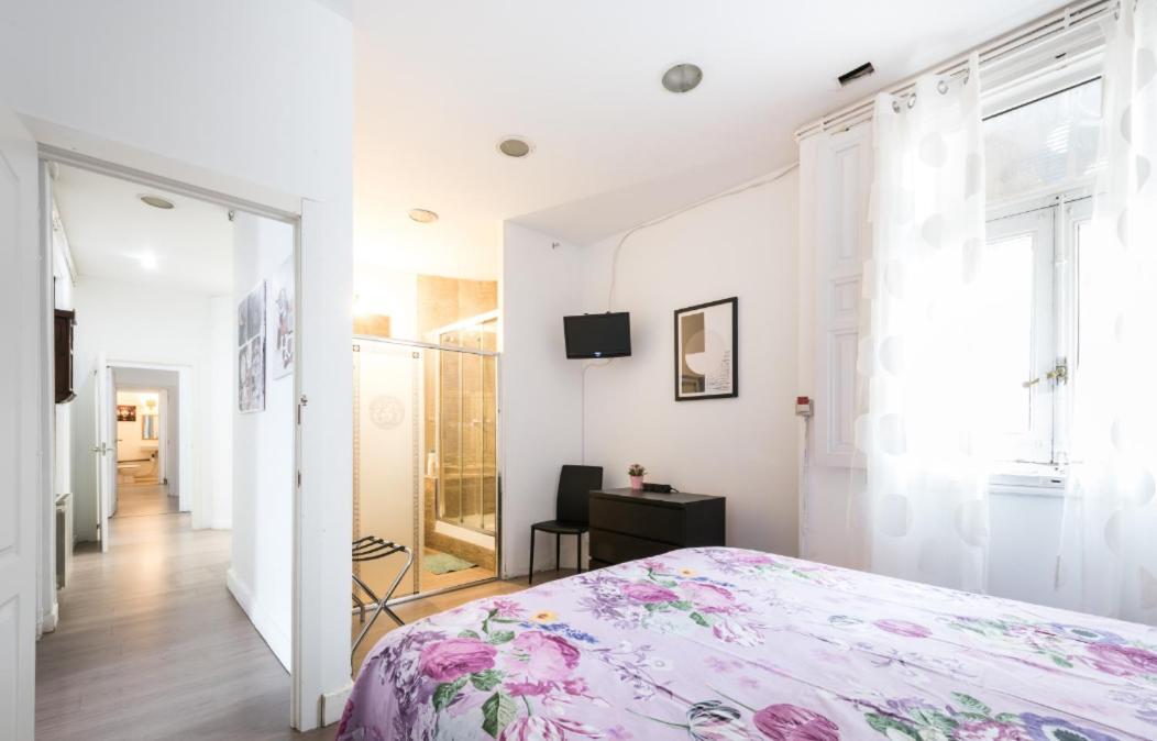 M&F 7 Rooms/7 Bathrooms Over Gran Via Madrid Luaran gambar