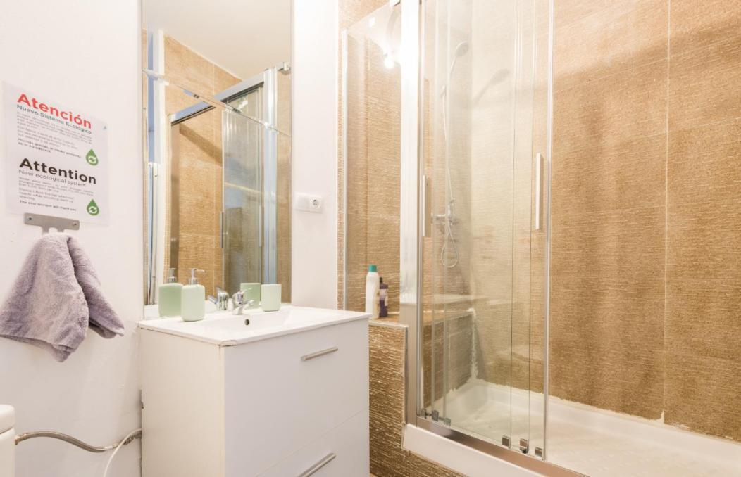 M&F 7 Rooms/7 Bathrooms Over Gran Via Madrid Luaran gambar